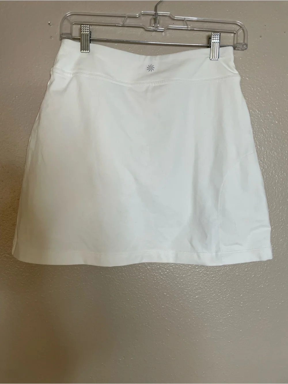 Athleta White Active Skirt with built-in shorts - XS